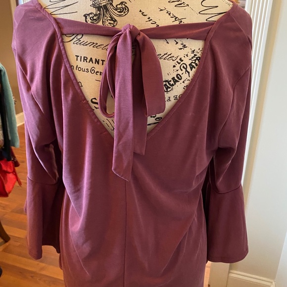 Top - Picture 2 of 3